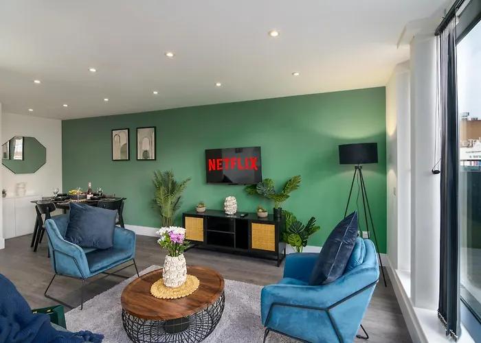Elegant Luxe Penthouse In Whitechapel
